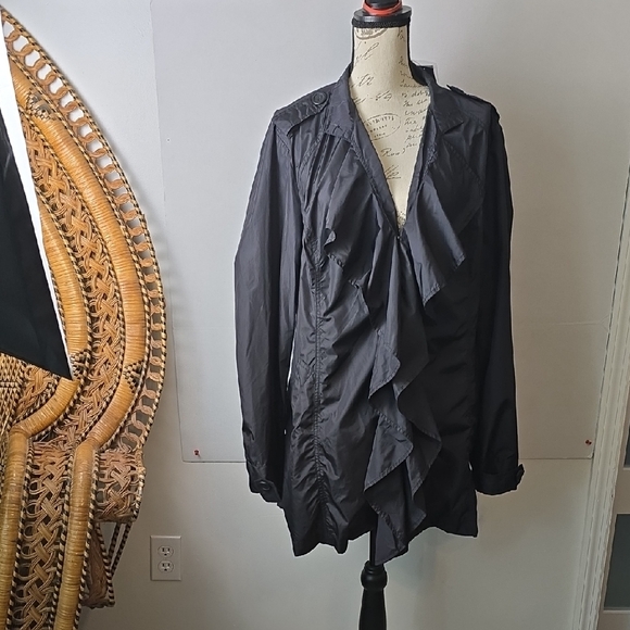 Women's Black Ruffle Jacket - Picture 3 of 4